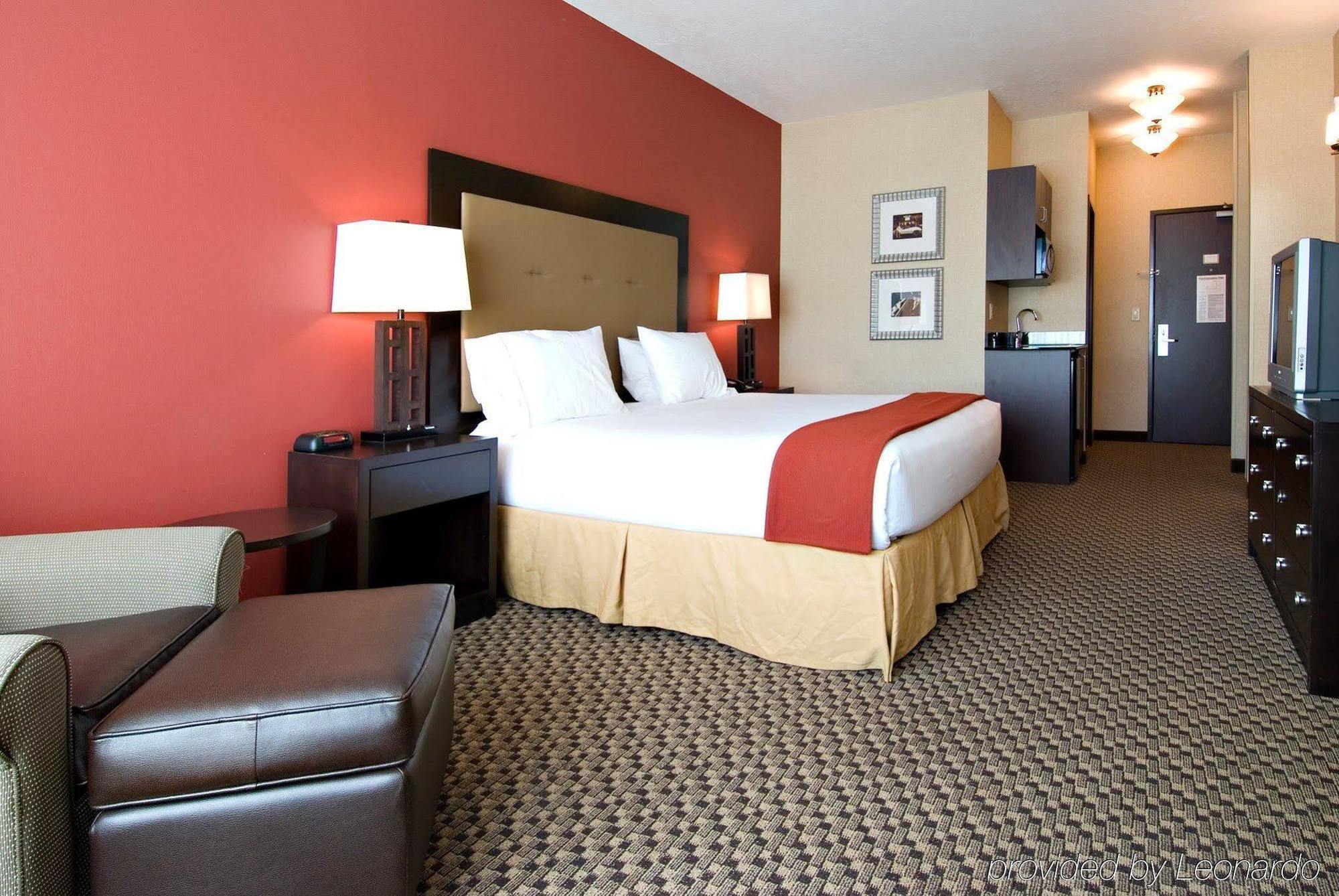 Holiday Inn Express Hotel & Suites Eugene Downtown - University By Ihg Room photo